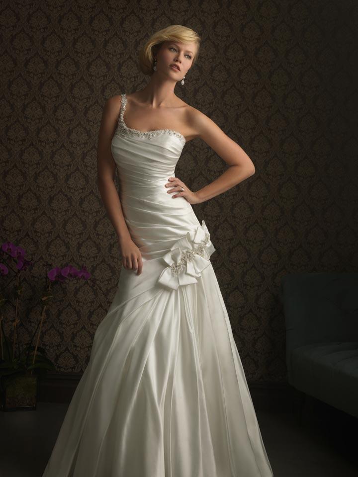 Ivory formal wedding dresses 2011. FOR IMMEDIATE RELEASE