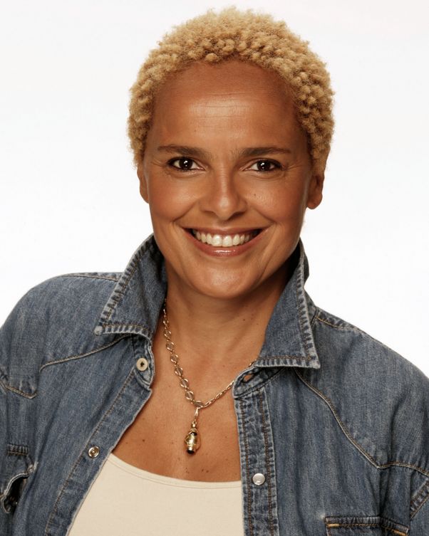 Shari Belafonte Net Worth