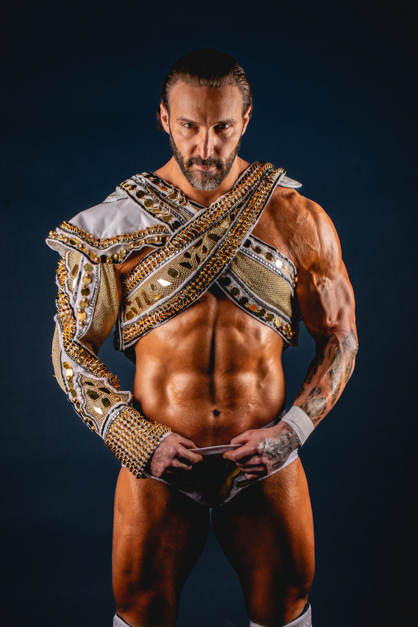 Chris Masters (The Masterpiece) faces Sinn Bodhi